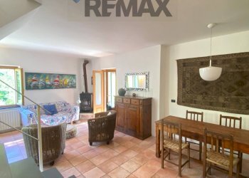 Sala da pranzo - Casa indipendente Via Fiume
 
29, Castiglione Chiavarese - foto 10