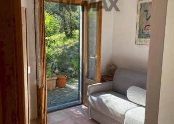 Soggiorno - Casa indipendente Via Fiume
 
29, Castiglione Chiavarese - foto 15