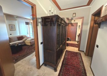 Hall / corridoio - Quadrilocale Via Fratelli Fraschini
 
7, Milano - foto 17