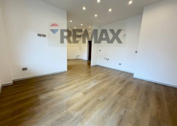 Stanza vuota - Trilocale Viale Colli Aminei
 
38, Napoli - foto 5