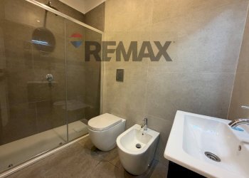 Bagno - Trilocale Viale Colli Aminei
 
38, Napoli - foto 10