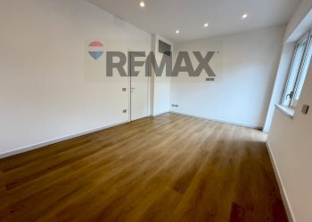 Stanza vuota - Trilocale Viale Colli Aminei
 
38, Napoli - foto 15