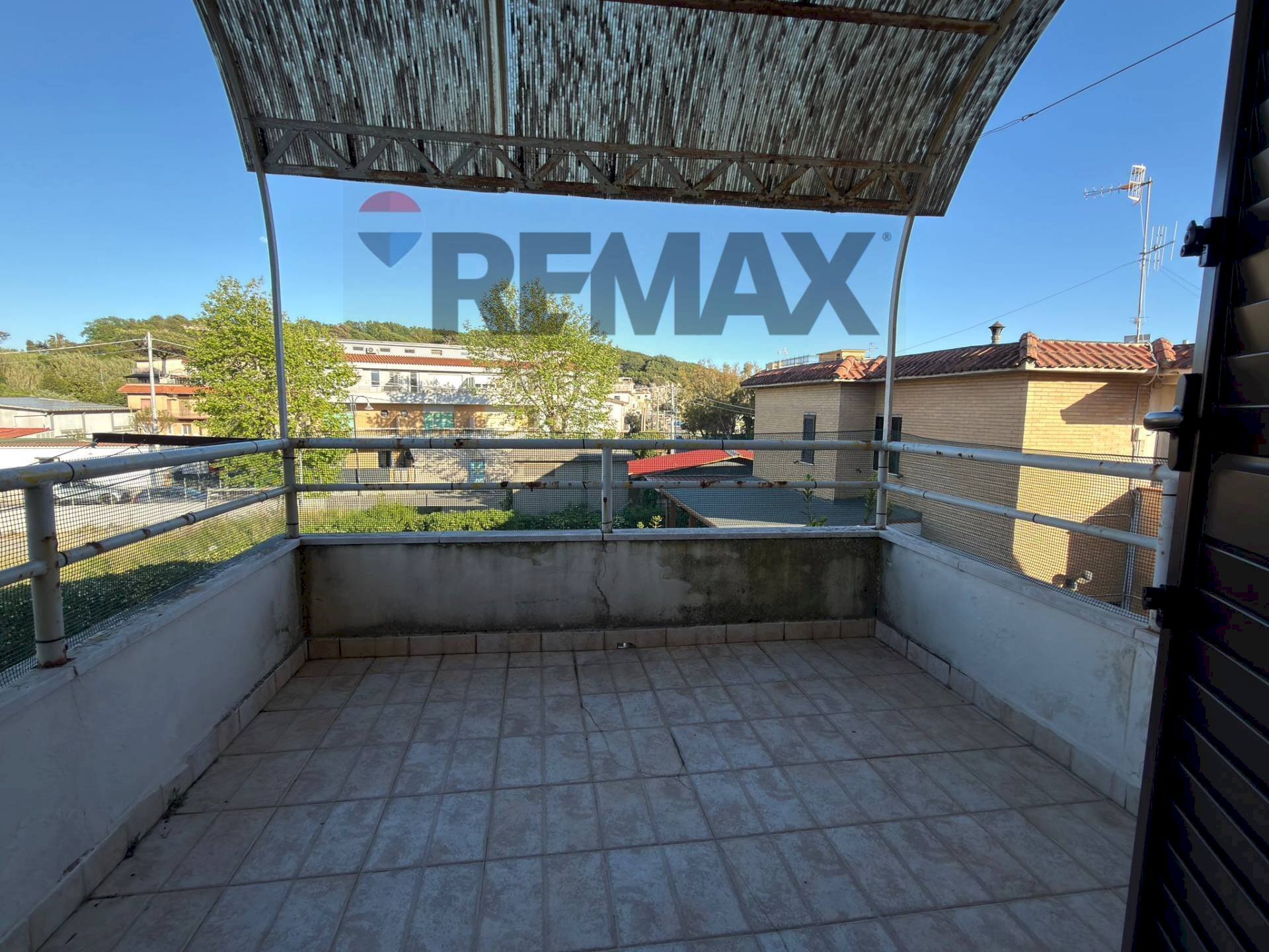 Terrazza - Three-room apartment Via Cristoforo Colombo
 
165, Minturno - photo 2
