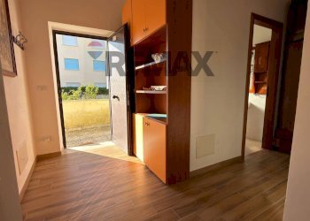 Hall / corridoio - Three-room apartment Via Cristoforo Colombo
 
165, Minturno - photo 3