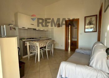 Sala da pranzo - Three-room apartment Via Cristoforo Colombo
 
165, Minturno - photo 7