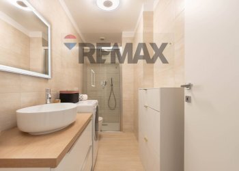 Bagno - Trilocale via Montello
 
4, Brugherio - foto 18