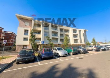 Edificio all\'aperto - Trilocale via Montello
 
4, Brugherio - foto 31