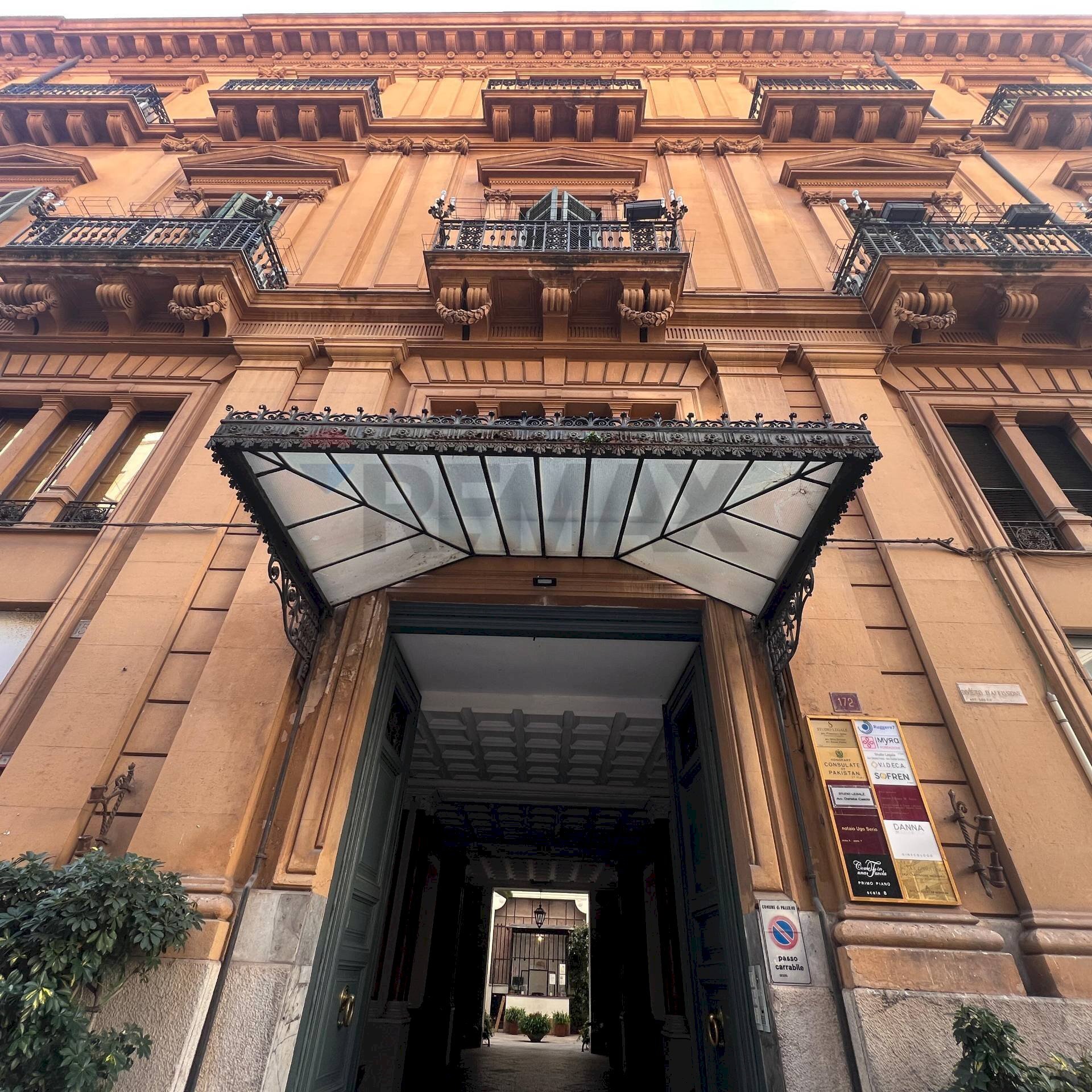 Edificio all\'aperto - Commercial Premises Via Mariano Stabile
 
172, Palermo - photo 1