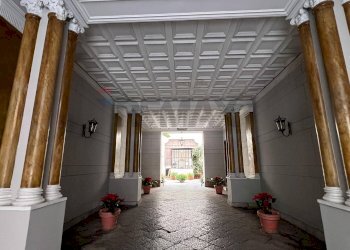 Parcheggio - Commercial Premises Via Mariano Stabile
 
172, Palermo - photo 3