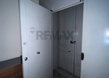 Hall / corridoio - Commercial Premises Via Mariano Stabile
 
172, Palermo - photo 12