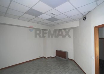 Stanza vuota - Commercial Premises Via Mariano Stabile
 
172, Palermo - photo 18