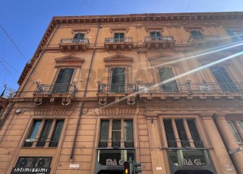 Edificio all\'aperto - Commercial Premises Via Mariano Stabile
 
172, Palermo - photo 20