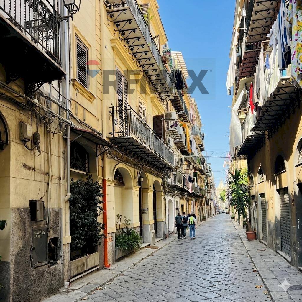 Edificio all\'aperto - Trilocale Via Porta Di Castro
 
217, Palermo - foto 2