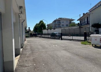 Foto 4 - Box Via Trento, Vinovo - photo 4