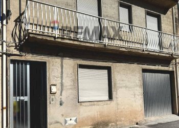 Edificio all\'aperto - Casa indipendente Via Occhipinti
 
52-54, Modica - foto 2