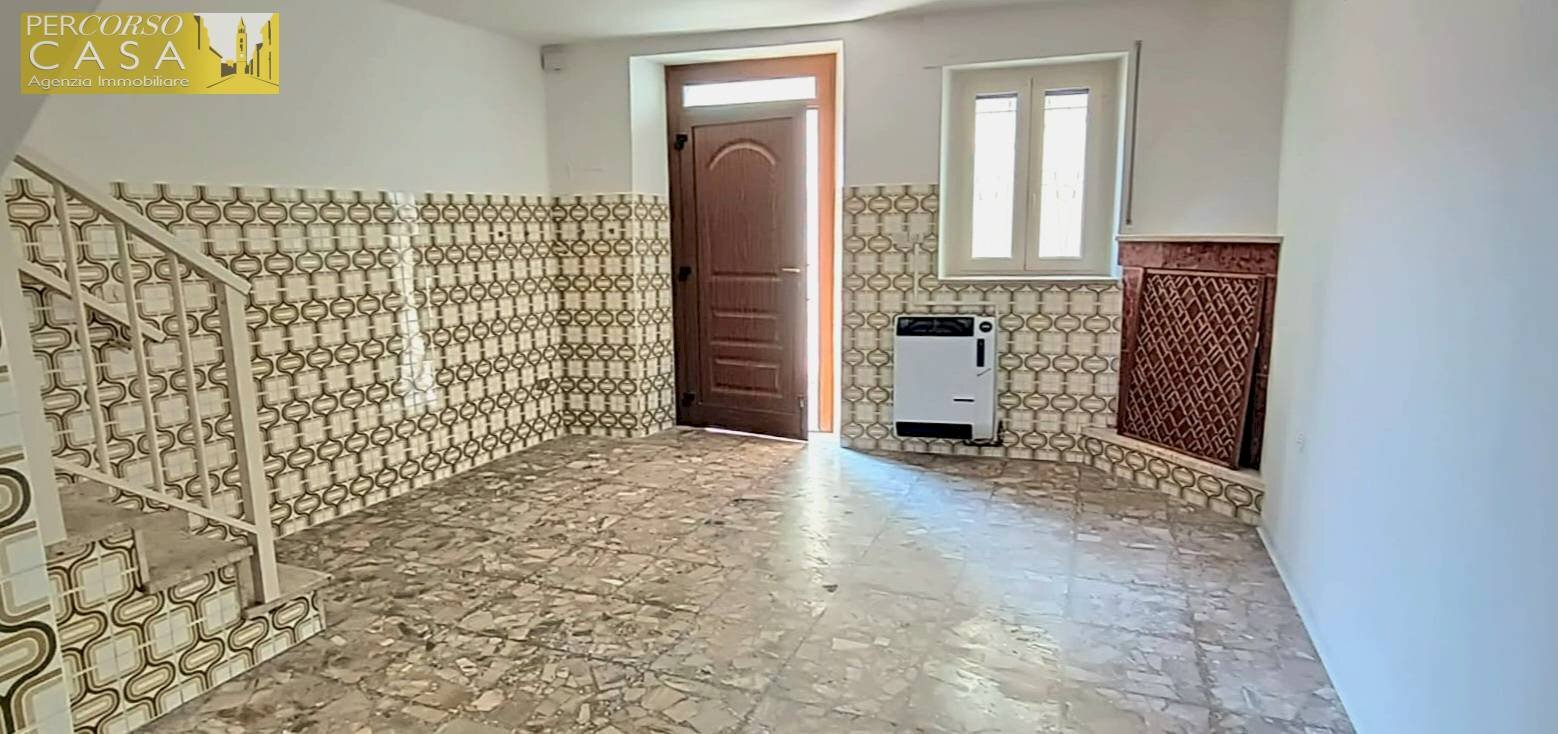 Foto 2 - Casa indipendente Frazione Rocciano, Teramo - foto 2