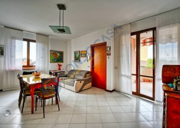 Foto 3 - Three-room apartment via trieste
 
2, Limbiate - photo 3