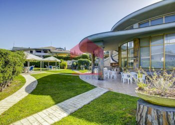 Piscina - Villa Viale Piave
 
10, Ardea - photo 23