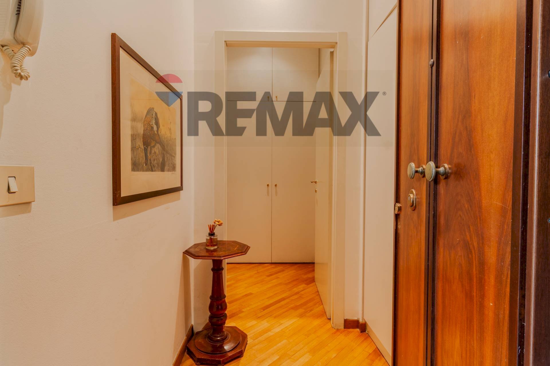 Hall / corridoio - One-room apartment piazza principessa clotilde
 
6, Milano - photo 3