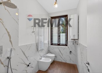 Bagno - Three-room apartment Via Montello
 
19, Lissone - photo 16