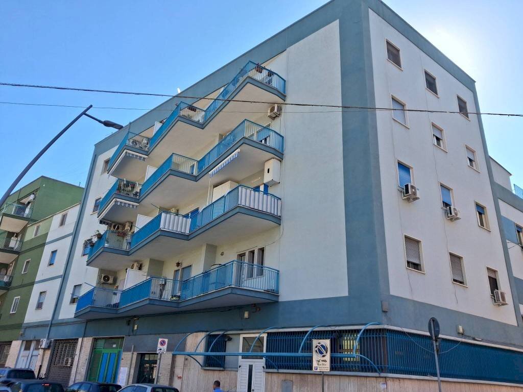 Facciata - Apartment via Generale Giorgio Basta, 62, Taranto - photo 2