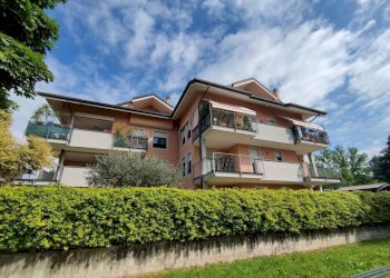 Facciata - Trilocale via Don Giuseppe Cottolengo, 10, Rho - foto 1