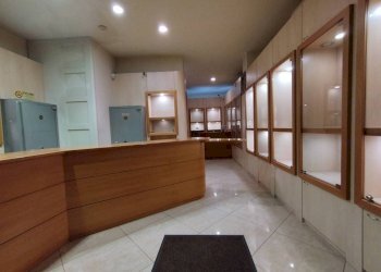Interno non residenziale - Negozio corso Giuseppe Garibaldi, 97, Rho - foto 1