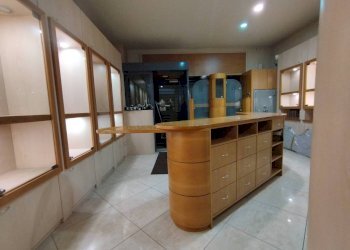 Interno non residenziale - Negozio corso Giuseppe Garibaldi, 97, Rho - foto 3