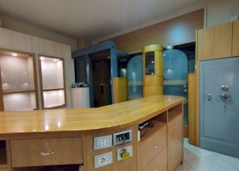 Interno non residenziale - Negozio corso Giuseppe Garibaldi, 97, Rho - foto 5