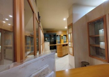 Interno non residenziale - Negozio corso Giuseppe Garibaldi, 97, Rho - foto 19