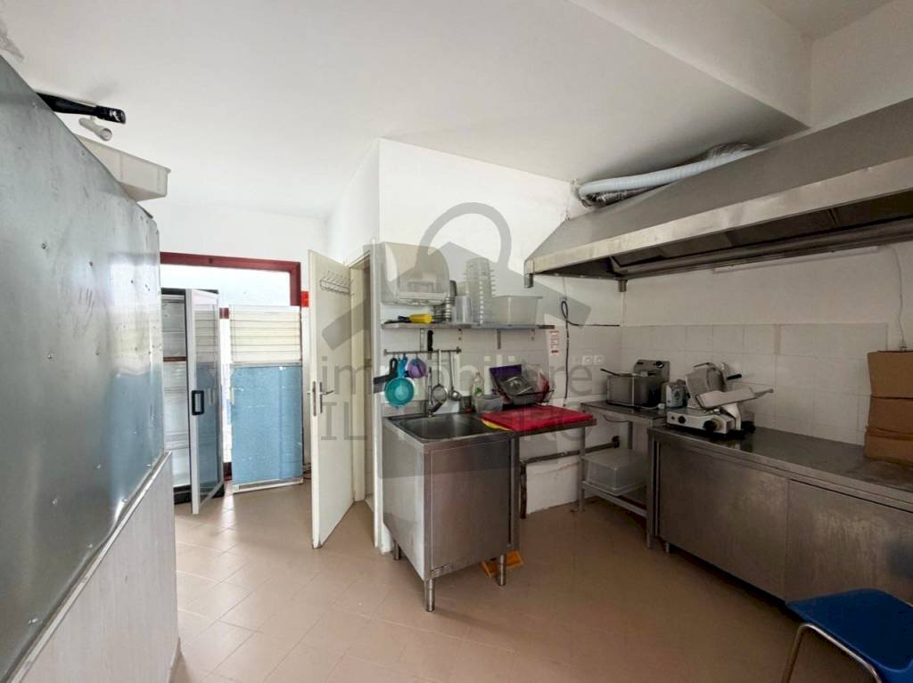 Interno non residenziale - Restaurant via Primo Levi, Verucchio - photo 2