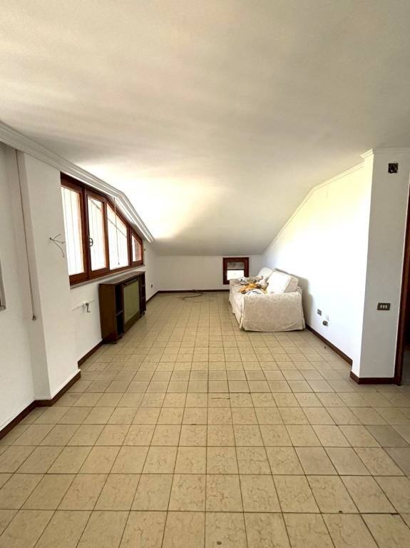 Stanza non arredata - Attic via Santo Janni, Formia - photo 3
