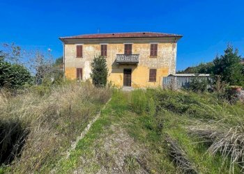 Facciata - Appartamento via Francesco Crispi, Novi Ligure - foto 3