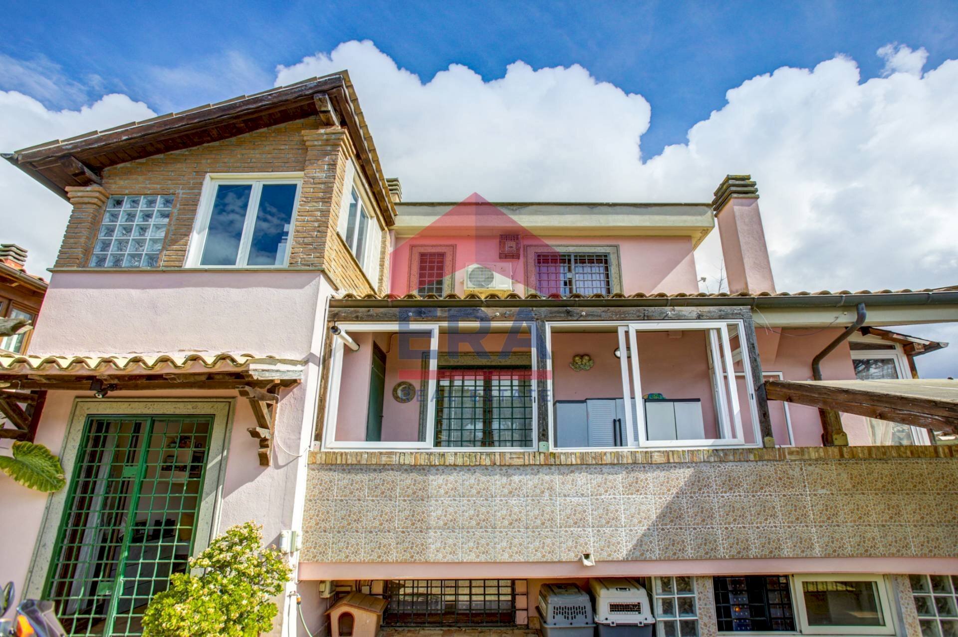 Facciata - Villa a Schiera Via Bronzolo
 
20, Roma - foto 2