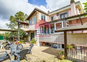 vista esterna corte - Villa a Schiera Via Bronzolo
 
20, Roma - foto 4
