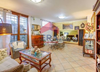 ambiente - Villa a Schiera Via Bronzolo
 
20, Roma - foto 5