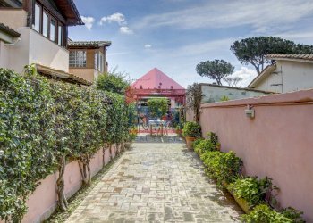 ingresso carrabile - Villa a Schiera Via Bronzolo
 
20, Roma - foto 26
