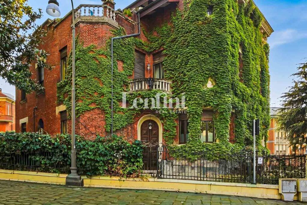 Facciata - Villa via Cardinale Maurizio, 36, Torino (zona Borgo Po) - foto 1