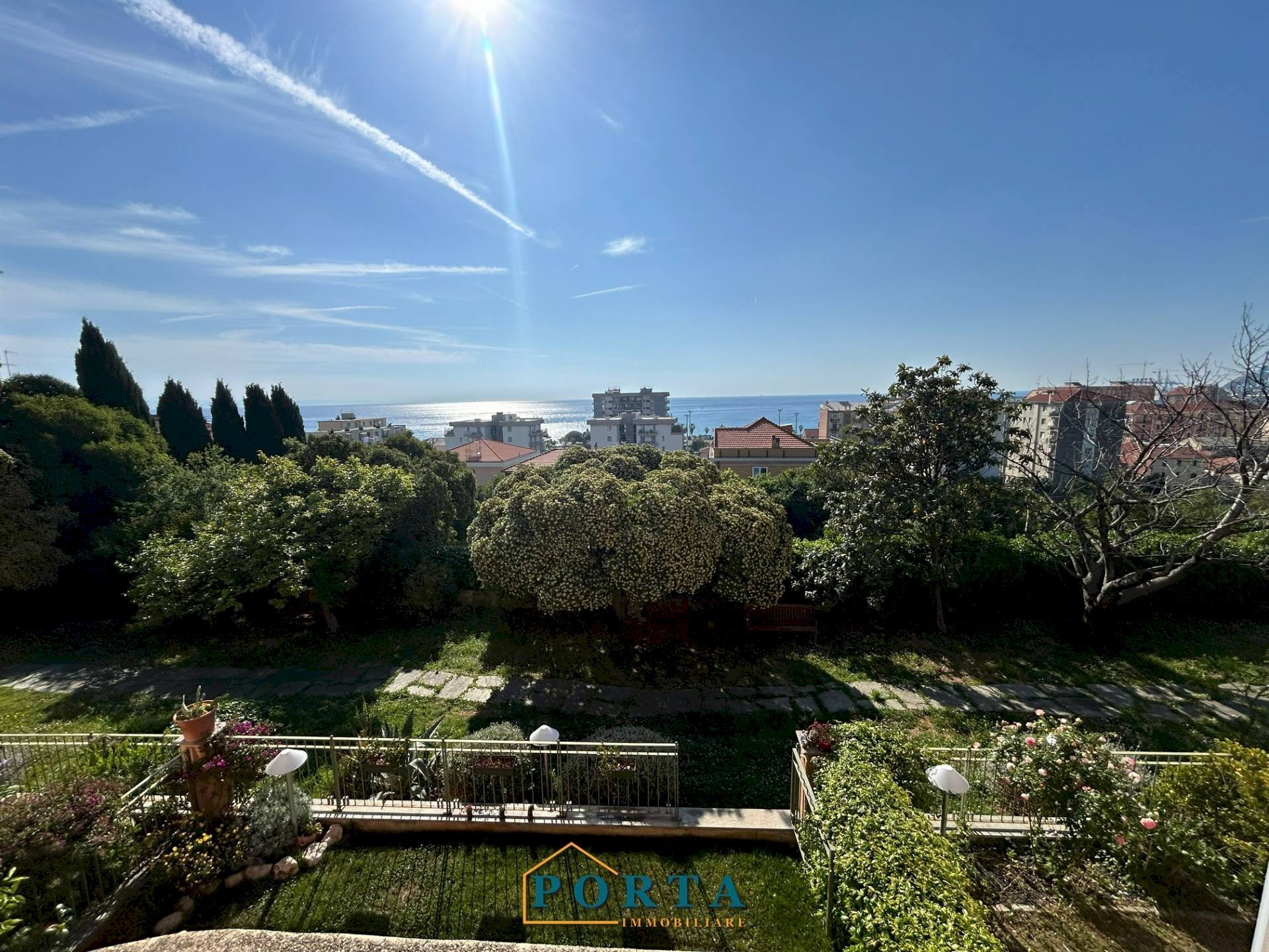 Foto 3 - Trilocale Via Bellavista
 
47, Savona - foto 3