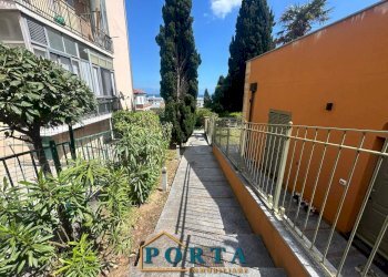 Foto 57 - Trilocale Via Bellavista
 
47, Savona - foto 56
