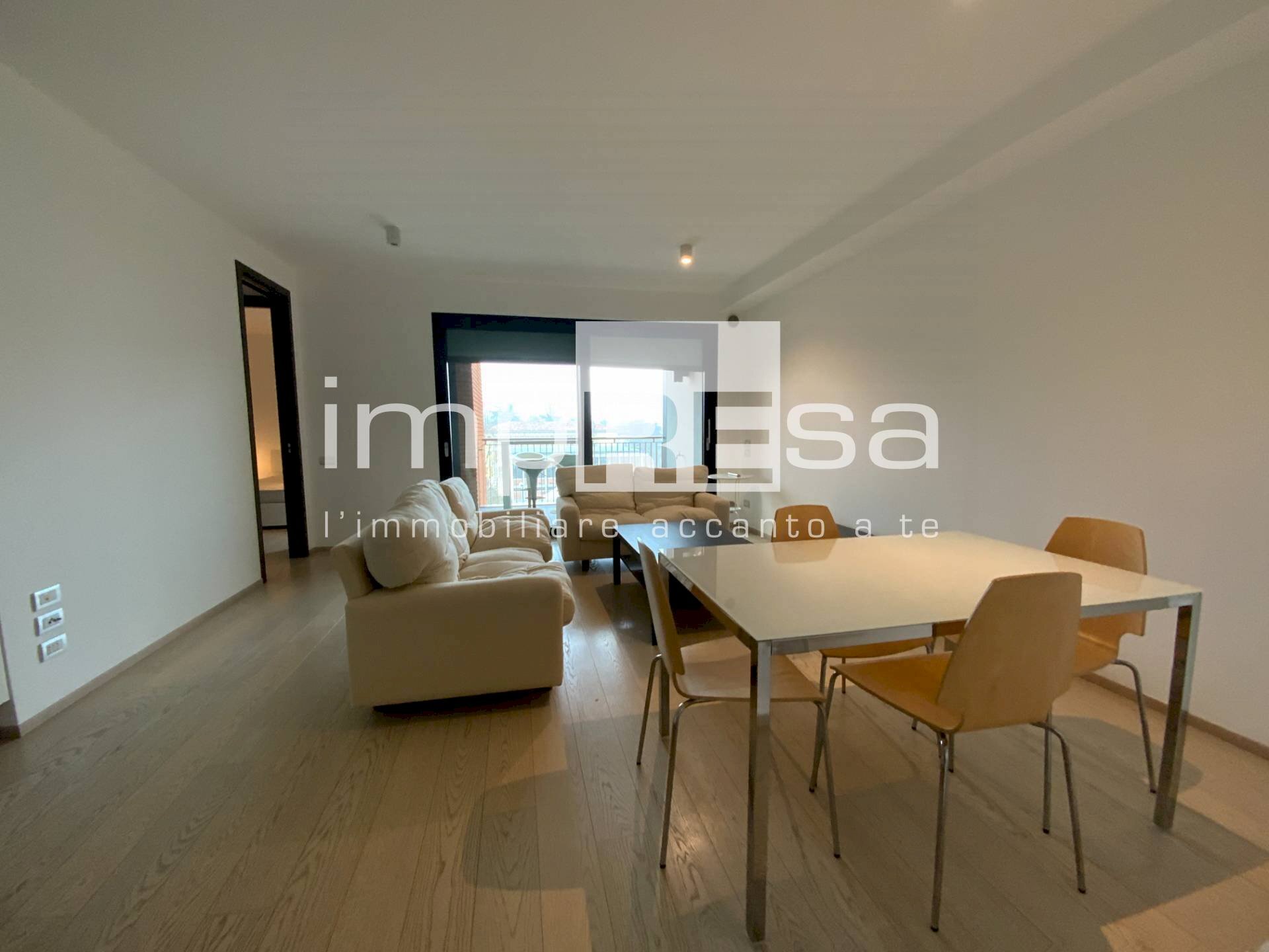 Living - Three-room apartment Piazza delle Istituzioni
 
42, Treviso - photo 1