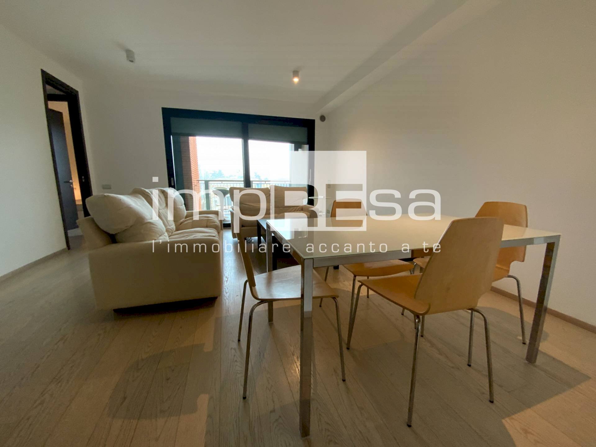 Living - Three-room apartment Piazza delle Istituzioni
 
42, Treviso - photo 2
