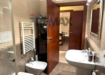 Bagno - Semi-detached house VICO GIACOMO PUCCINI
 
10, Trani - photo 30