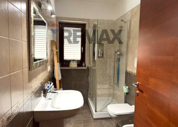Bagno - Semi-detached house VICO GIACOMO PUCCINI
 
10, Trani - photo 31