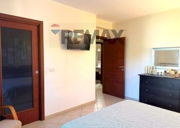Camera / camera da letto - Semi-detached house VICO GIACOMO PUCCINI
 
10, Trani - photo 45