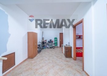 Hall / corridoio - Villa Via Tanaro
 
30, Ardea - photo 6