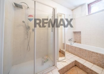 Bagno - Villa Via Tanaro
 
30, Ardea - photo 15
