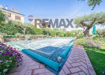 Piscina - Semi-detached house Via Grotte Maria
 
1, Frascati - photo 11