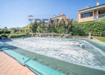 Piscina - Semi-detached house Via Grotte Maria
 
1, Frascati - photo 12