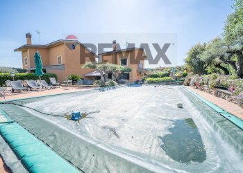 Piscina - Semi-detached house Via Grotte Maria
 
1, Frascati - photo 18